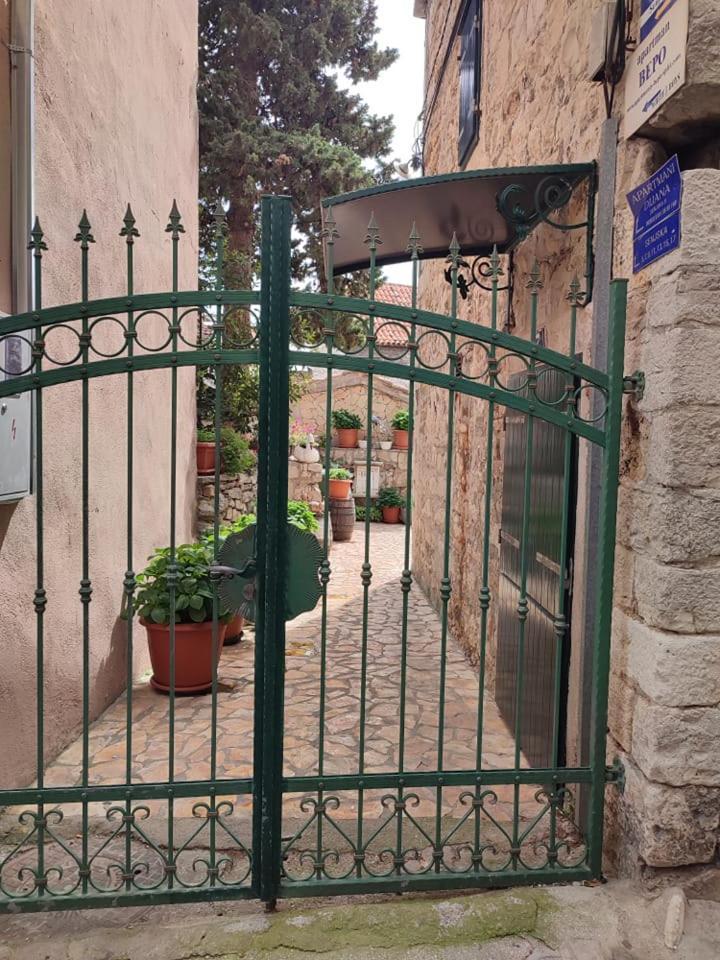Manono 2 Appartement Split